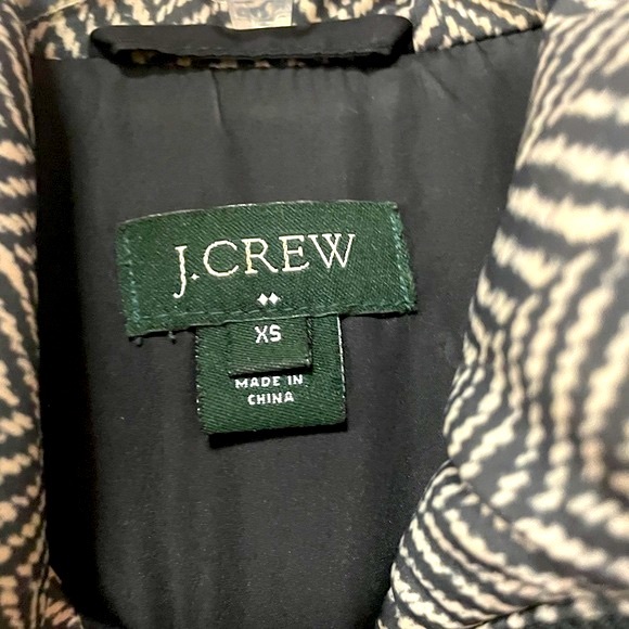 J Crew Black Cream Herringbone Down Puffer Vest Black Trim Sz XS - Picture 3 of 6